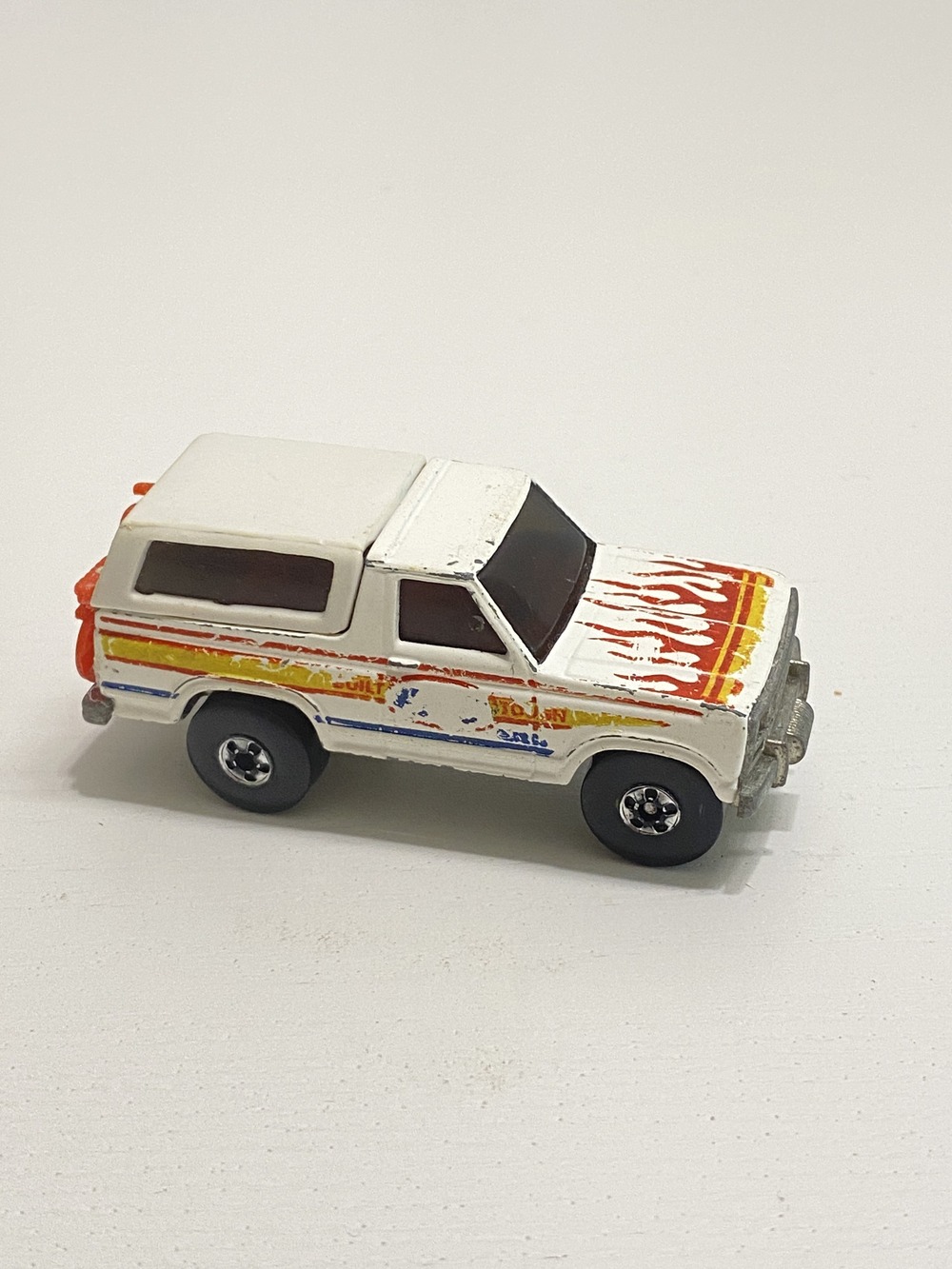 Vintage Hot Wheels 1980 Ford Bronco 4x4 White w/ Flames